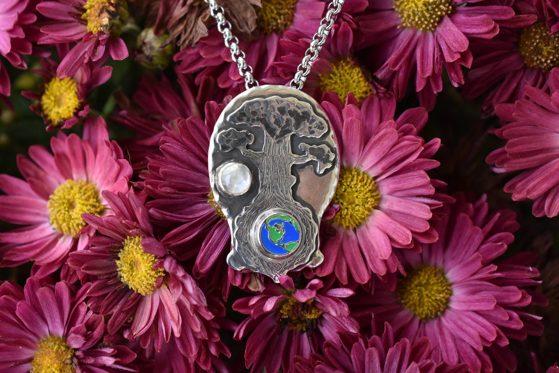 Weltenbaum - Emaille & Silber Anhänger Halskette Weltenbaum - Emaille & Silber Anhänger Halskette von DancingMantisJewelry