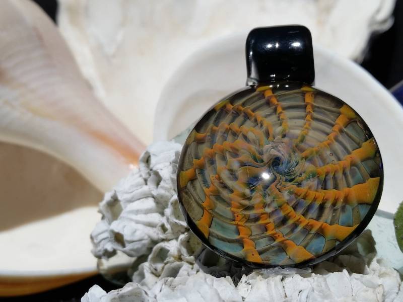 Erstaunliche Lampwork Anhänger - Schwarzlicht Reaktiv Und Leuchtet Im Dunkeln Erstaunliche Lampwork Anhänger - Schwarzlicht Reaktiv Und Leuchtet Im Dunkeln von DancingSands