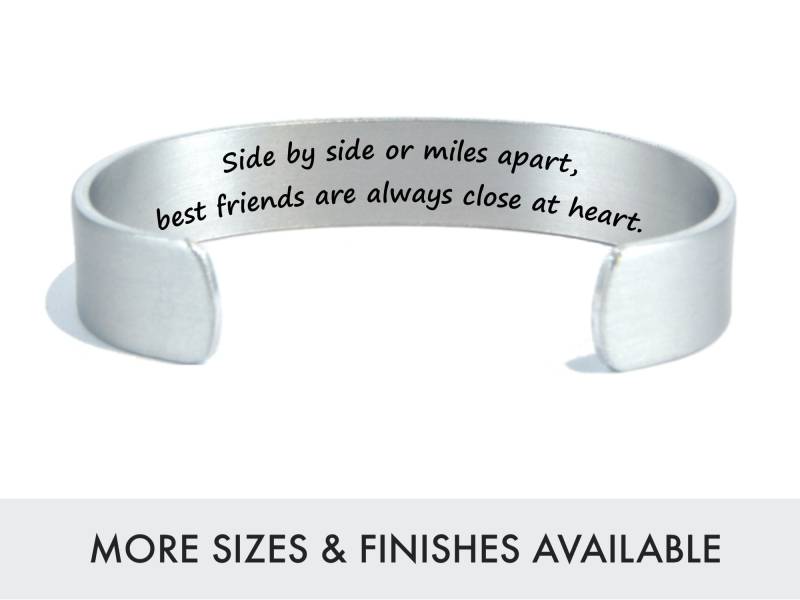 Bff Geschenk | Seite An Oder Meilenweit Auseinander Beste Freunde Sind Immer Nahe Am Herzen Fern Bester Freund Personalisiertes Freundschaftsband Bff Geschenk | Seite An Oder Meilenweit Auseinander Beste Freunde Sind Immer Nahe Am Herzen Fern Bester Freund Personalisiertes Freundschaftsband von DandLDesigns4U