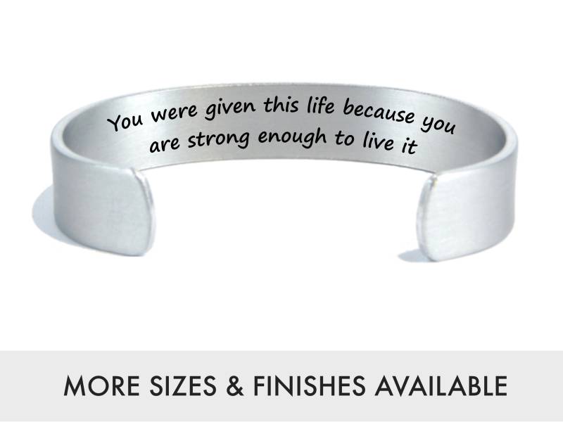 Dir Wurde Dieses Leben Geschenkt, Weil Du Stark Genug Bist Es Zu Leben Inspirierende Schmuck Armband Manschette | Ermutigung Sucht Heilung Dir Wurde Dieses Leben Geschenkt, Weil Du Stark Genug Bist Es Zu Leben Inspirierende Schmuck Armband Manschette | Ermutigung Sucht Heilung von DandLDesigns4U