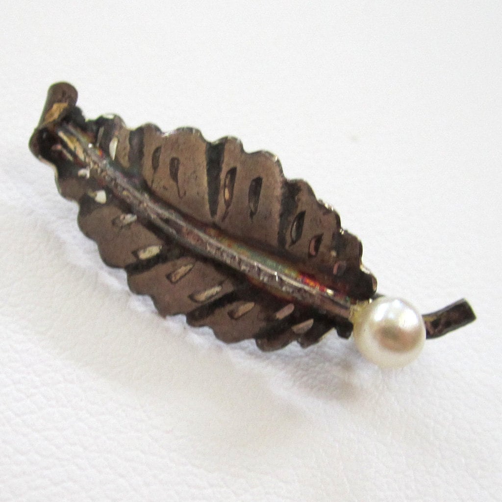 Brosche Mit Blatt-Zuchtperle Aus 925Er Silber Brosche Mit Blatt-Zuchtperle Aus 925Er Silber von DandLVintage