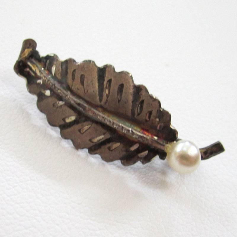 Brosche Mit Blatt-Zuchtperle Aus 925Er Silber von DandLVintage