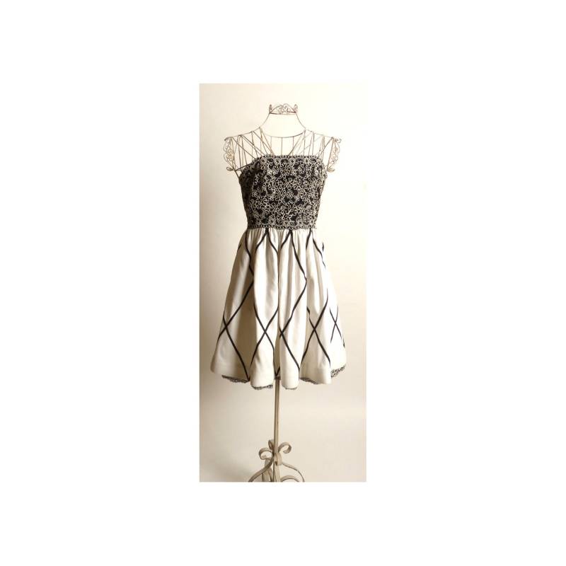 Circa 1980Er Jahre Bill Blass Piquet Abendkleid Circa 1980Er Jahre Bill Blass Piquet Abendkleid von DandLVintage