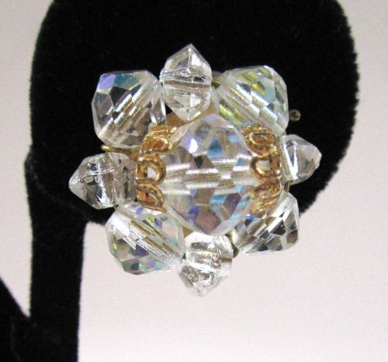 Circa 50Er Jahre Verdrahtete Aurora Borealis Kristallperlen-Ohrringe Circa 50Er Jahre Verdrahtete Aurora Borealis Kristallperlen-Ohrringe von DandLVintage