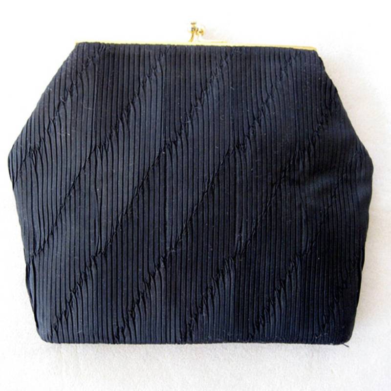 Duizend Gans Pariser Schwarze Handtasche Mit Faux Perle Verschluss Duizend Gans Pariser Schwarze Handtasche Mit Faux Perle Verschluss von DandLVintage