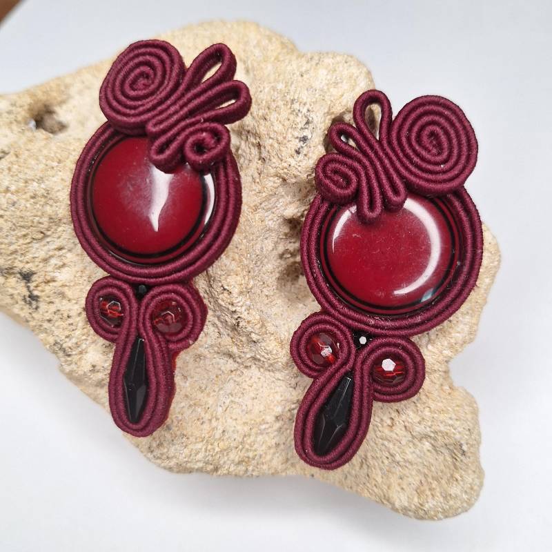 Elegant Burgundy Ohrringe von DandaArtBijoux