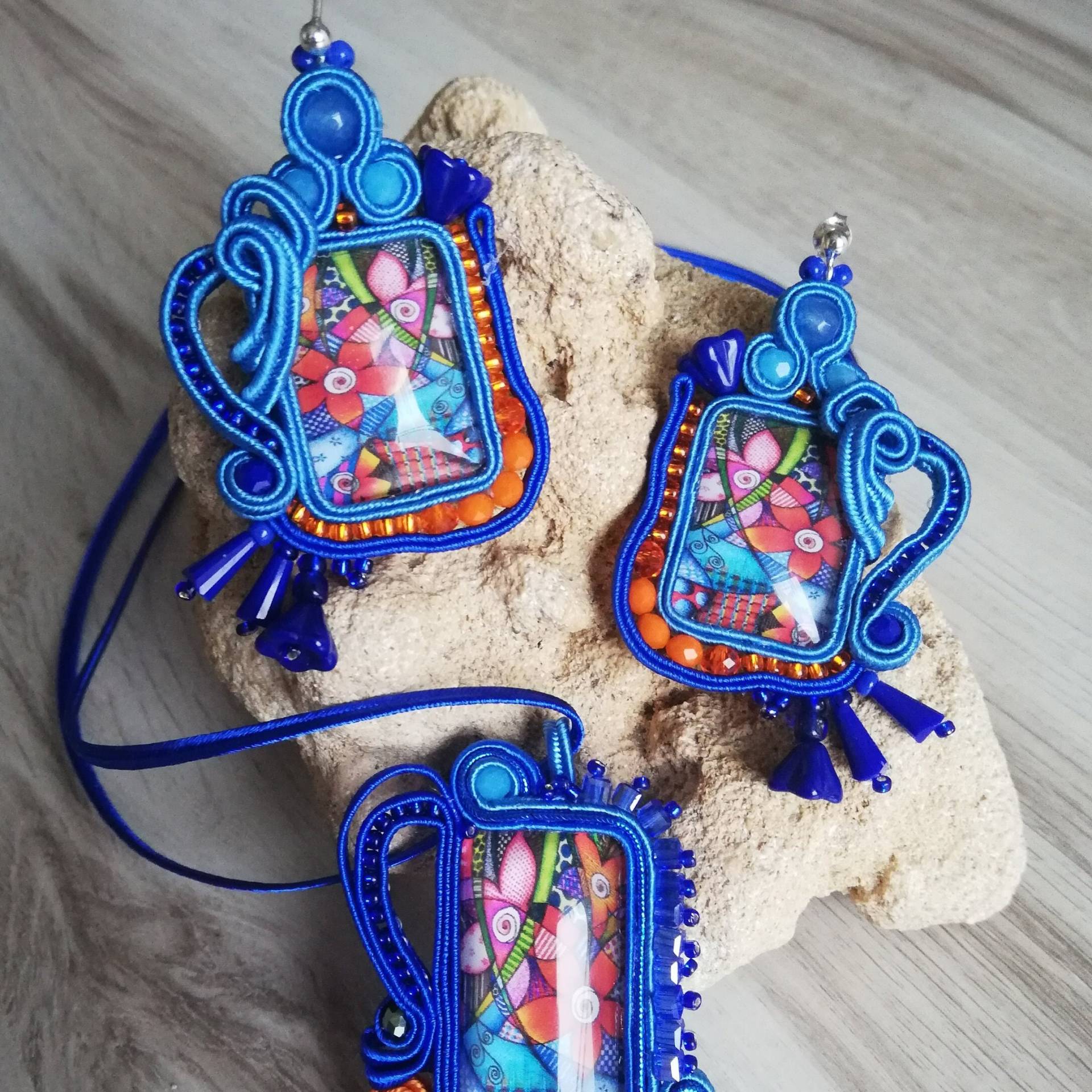 Funkelnde Schmuck Set Mit Blumenmotiv von DandaArtBijoux