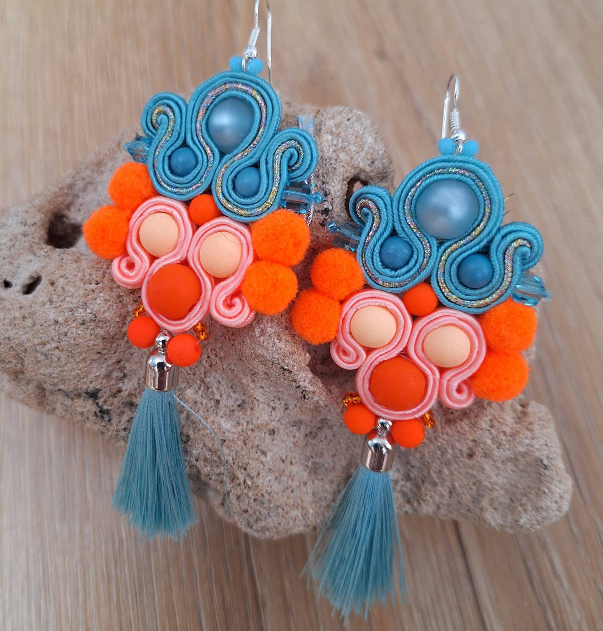 Glänzende Neon Soutache Ohrringe von DandaArtBijoux
