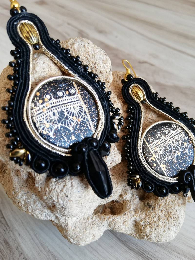 Gold Schwarz Soutache Ohrringe von DandaArtBijoux