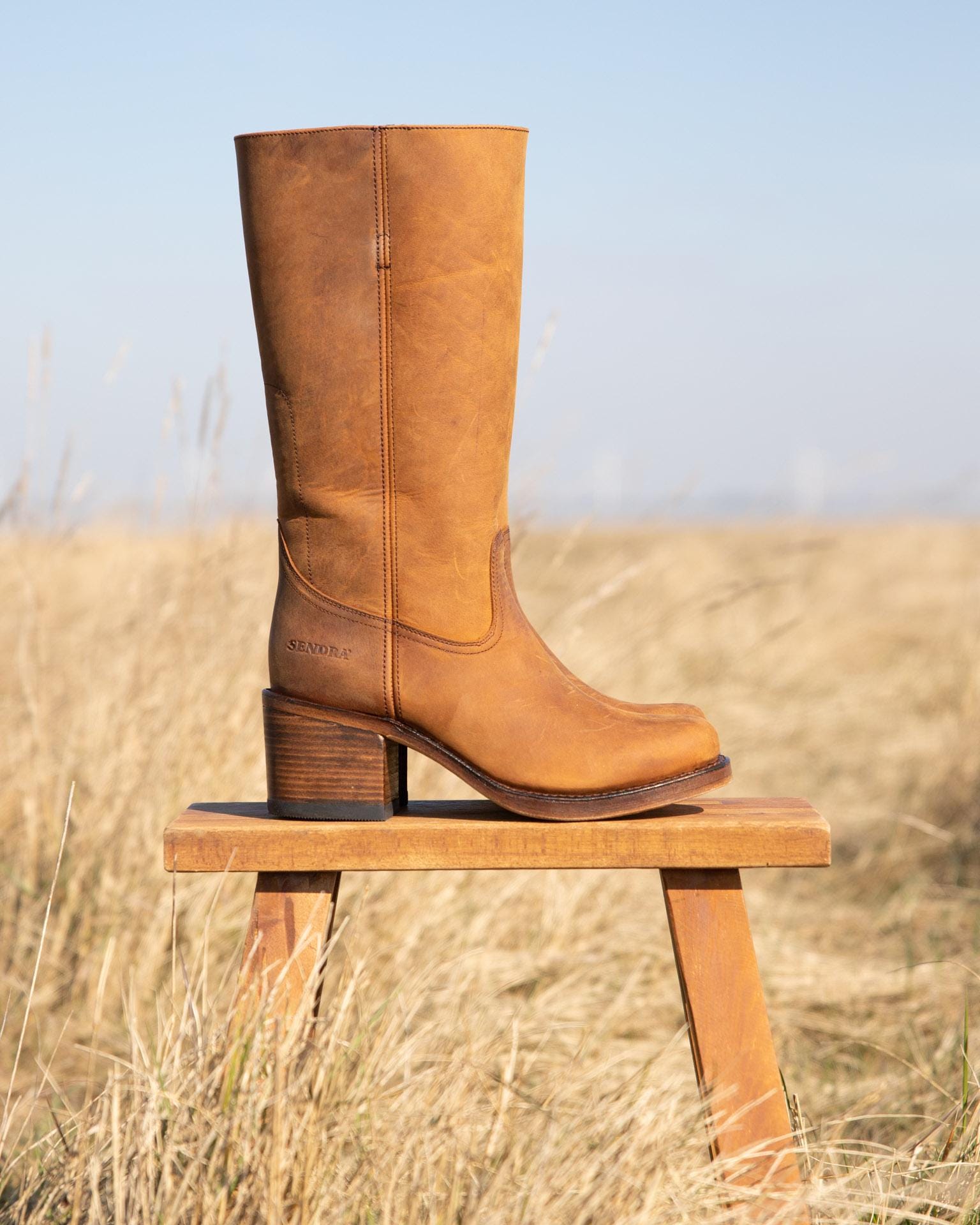 Klobige Stiefel in Rustikalem Braun von Dandelie