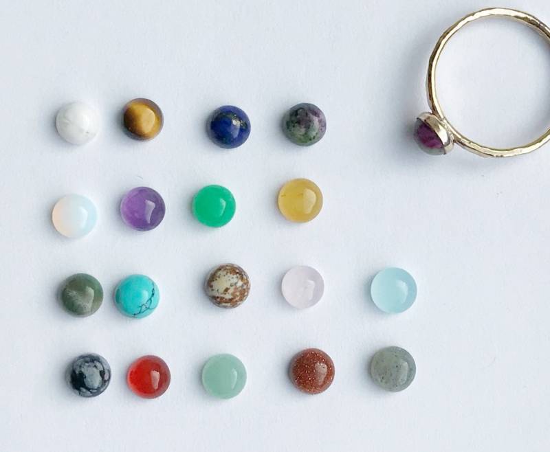 Wählen Sie Ihren Edelstein, Gold Rubin in Fuchsit Solitär Ring, Einfache Stapelring, Halbedelstein Runde Stein Ring Wählen Sie Ihren Edelstein, Gold Rubin in Fuchsit Solitär Ring, Einfache Stapelring, Halbedelstein Runde Stein Ring von DandelionImpressions