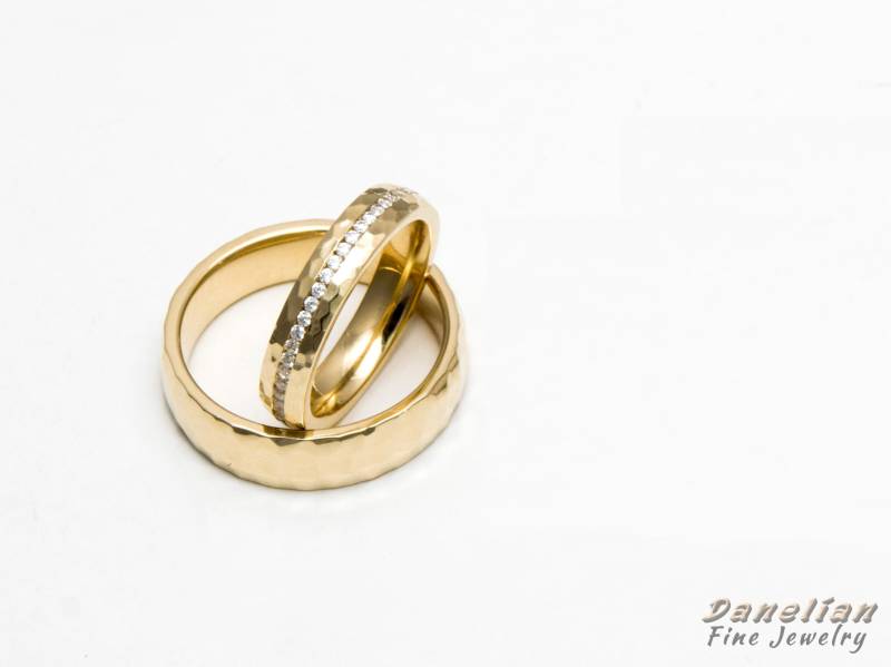 18K Gold Ehering Set Gelbgold Diamant Ring von DanelianJewelry