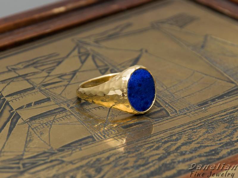 Gehämmert Lapis Lazuli Gold Siegelring - 9K 14K 18K von DanelianJewelry