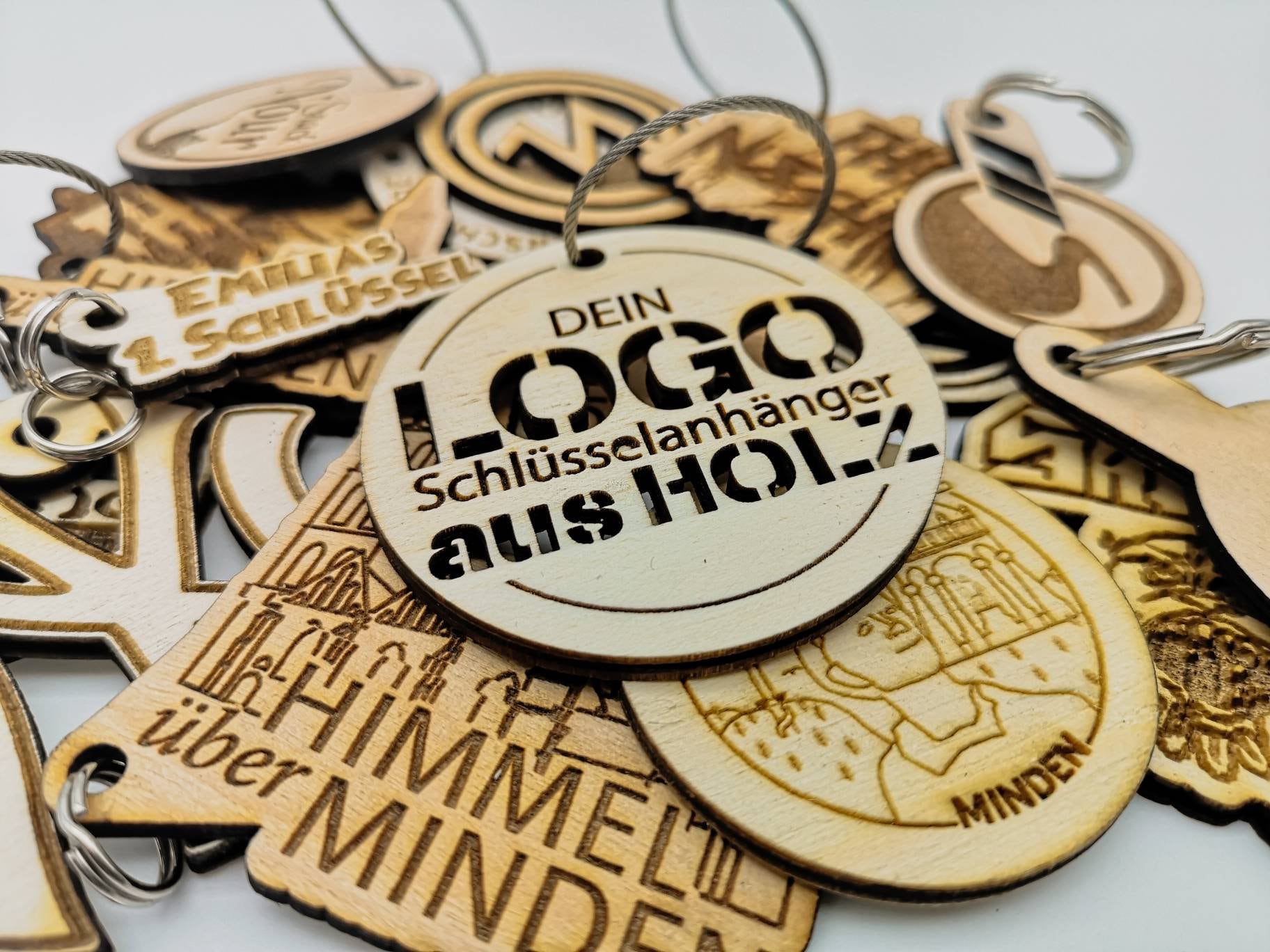 Holz Schlüsselanhänger Mit Logo - Dein Wunschlogo Oder Personalisierter Text. Graviert Lasercut Als Aus Birkenholz von DanielGreveDesign