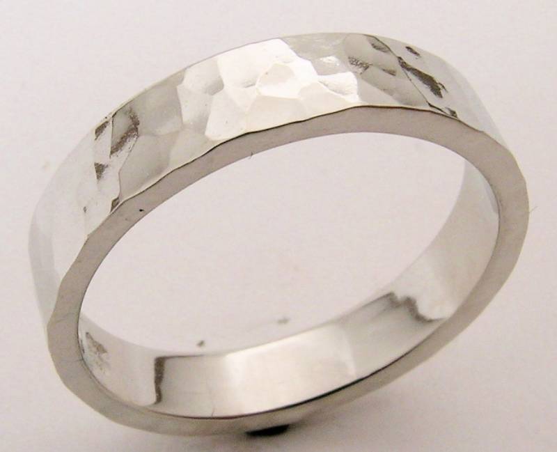Handgefertigte Und Hammer Geschmiedet & Textured 10% Iridium Platinum Mans Ehering von DanielSommerfeld