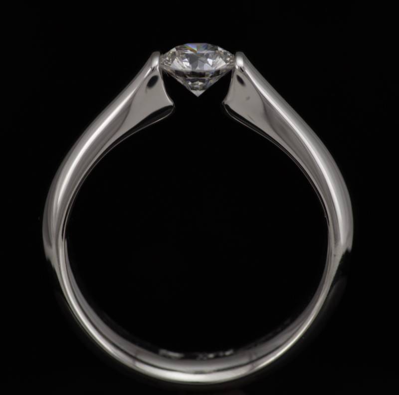 Verkauft Recycelte Eisbär Diamant Und Platin Spannung Ring von DanielSommerfeld