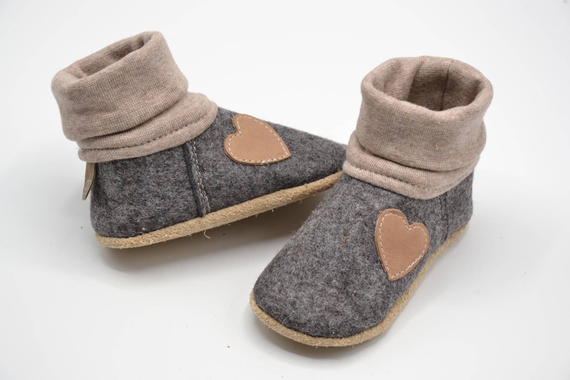 Daniela Nagel - Hausschuhe Für Babys Und Kleinkinder Aus Wollfilz/Bioleder Matti Grau von DanielaNagel