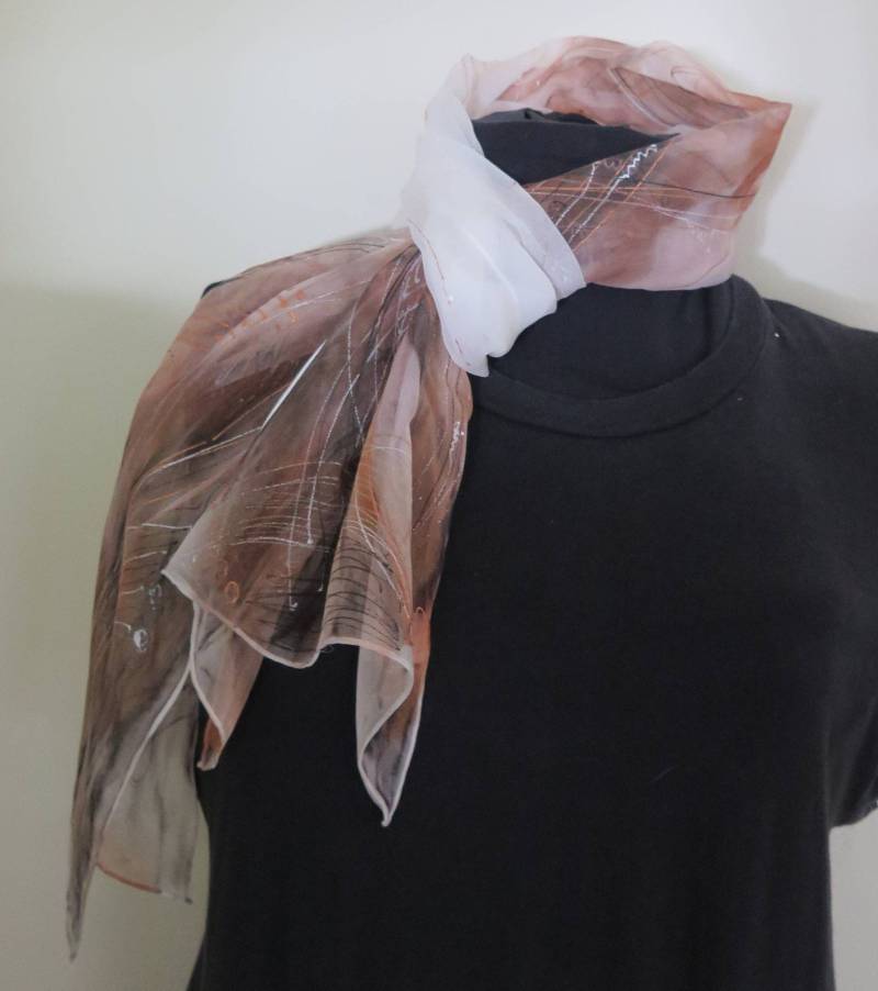 3-107 "Smell Of Wood" Seidenchiffon Schal, Handbemalte Seidenschal, Braun, Schwarz, Weiss Und Kupfer von DanielaStudio17