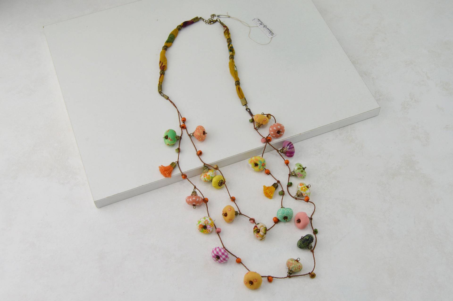 Lange Halskette Mit Mehrfarbigen Perlen, Mehrfarbige Lange Halskette, Stoffkette, Mehrfarbiger Boho, Originelles Kunsthandwerk, Einzigartige Lange Halskette Mit Mehrfarbigen Perlen, Mehrfarbige Lange Halskette, Stoffkette, Mehrfarbiger Boho, Originelles Kunsthandwerk, Einzigartige von DanielabarbieriCo