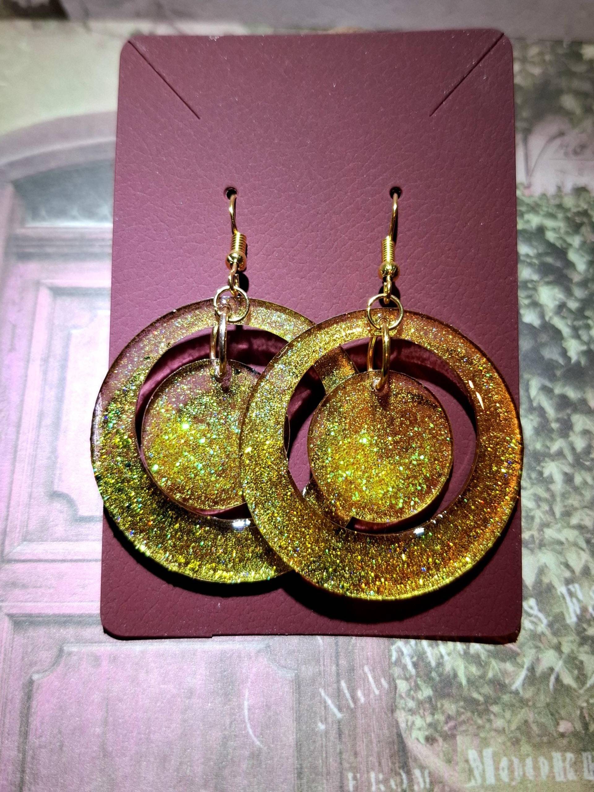 Hängeohrringe Aus Kunstharz Hängeohrringe Aus Kunstharz von DanielasHarzschmuck