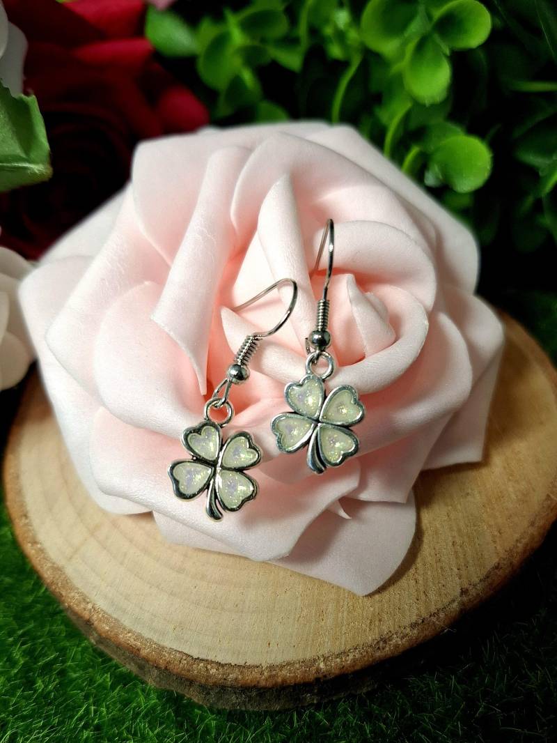 Ohrringe "Kleeblatt" Aus Kunstharz von DanielasHarzschmuck