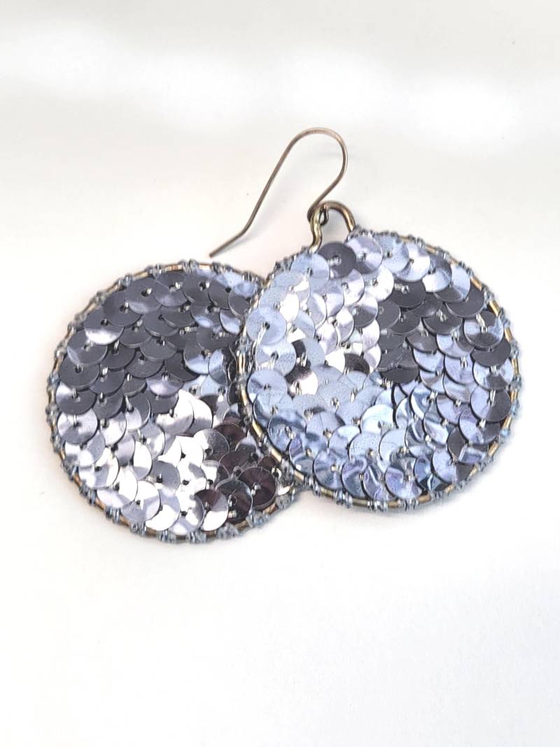 Handgemachte Sterling Silber Ohrringe Disco Lurex Strickschnur Pailletten von DaniellesCollection