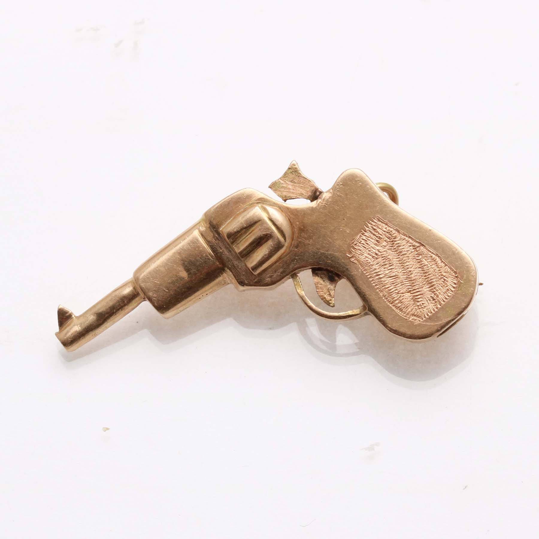 Vintage 14K Light Rose Gold 3D Pistole Revolver Anhänger Anstecknadel Nachlass von DaniellesCollection