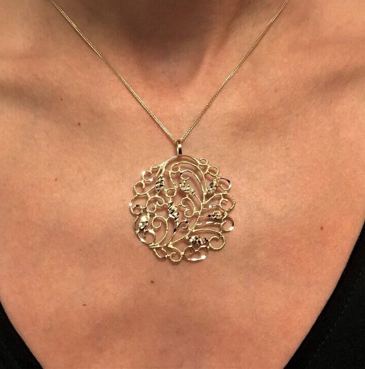 14K Gold Natur Halskette, Offener Anhänger, Boho Design Blatt Diamantschliff Filigrane Halskette von DaninoDesigner