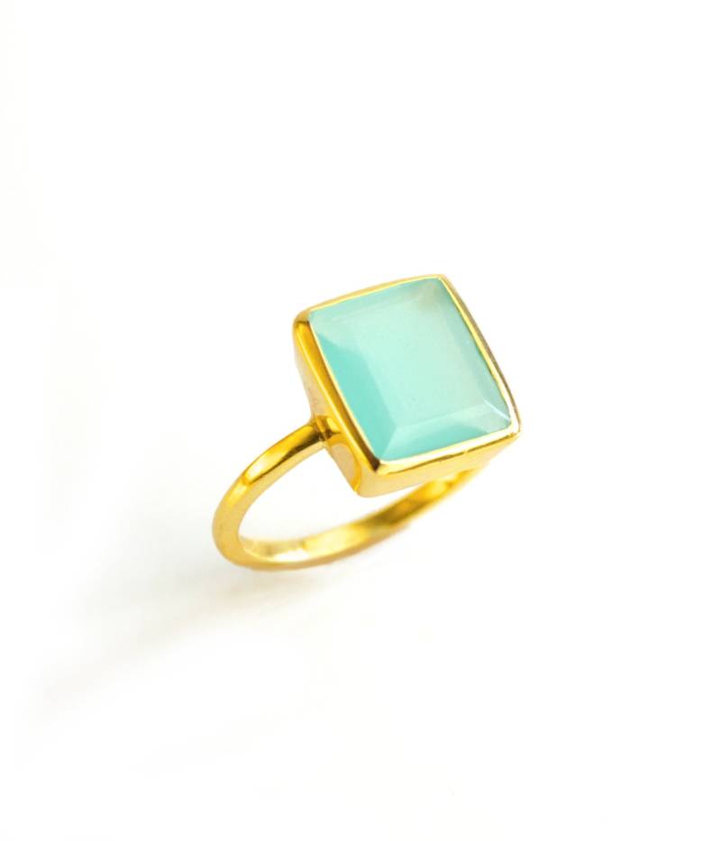 Aqua Chalcedon Rechteck Ring Aquamarin Alternative Edelstein März Geburtsstein Geschenk Für Sie Handgemachtes Gold, Silber Weihnachtsgeschenk von DaniqueJewelry
