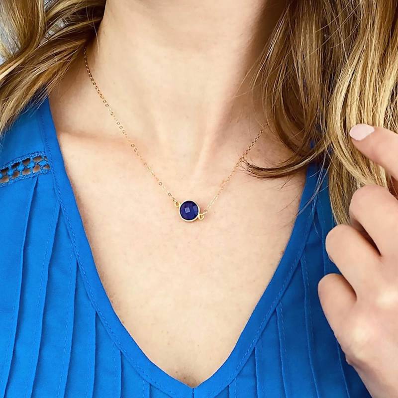 Floating Bezel Set Geburtsstein Halskette Individuelle Einfache Minimale Runde Edelstein Gold, Silber Station von DaniqueJewelry