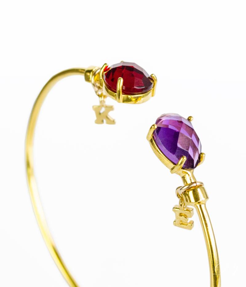 Individuell Einstellbarer Doppel-Geburtsstein-Armreif Mit Buchstabenanhängern Personalisiertes Weihnachtsgeschenk Der Mutter Jubiläumsgeschenk Für von DaniqueJewelry