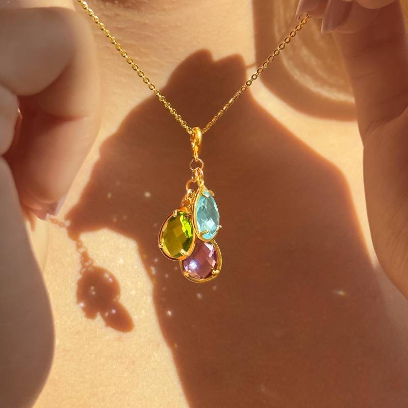 Personalisierte Prong Set Birthstone Halskette Für Mama Benutzerdefinierte Kaskade Anhänger Einzigartiges Stammbaum-Weihnachtsgeschenk Oder Oma von DaniqueJewelry