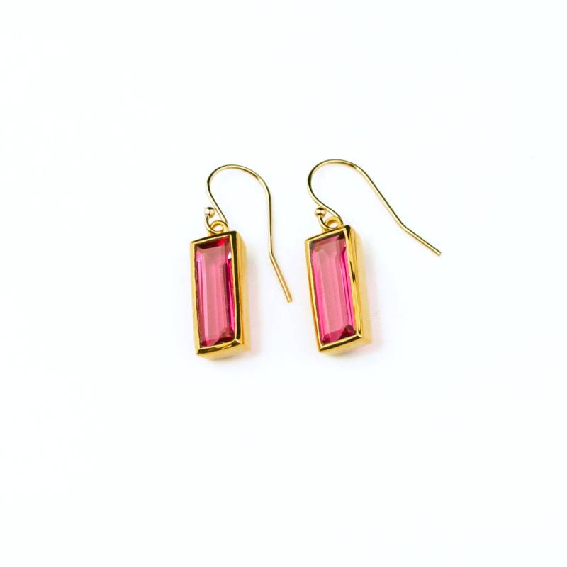 Adira Rubin Bar Tropfen Ohrringe, Gold Baumeln Juli Birthstone Schmuck Aussage Edelstein Ohrringe Einzigartige Vertikaler Rubinschmuck von DaniqueTrends