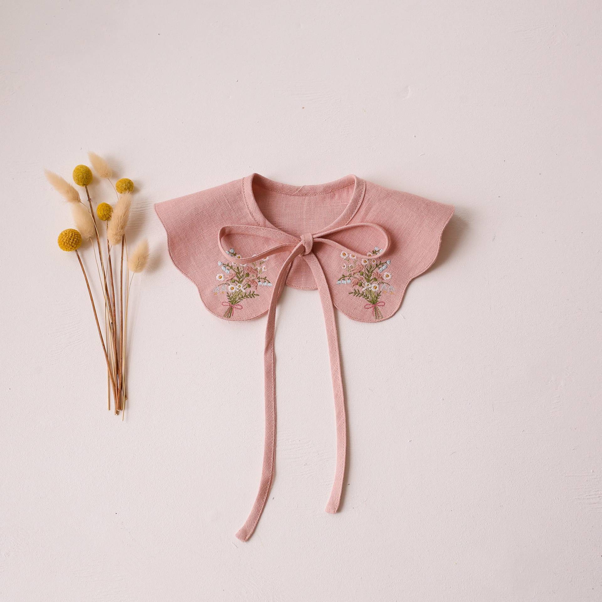 Abnehmbarer Blütenkragen Für Kleider Und Oberteile Im Bestickten & Abnehmbaren Kragen von DannieandLilou