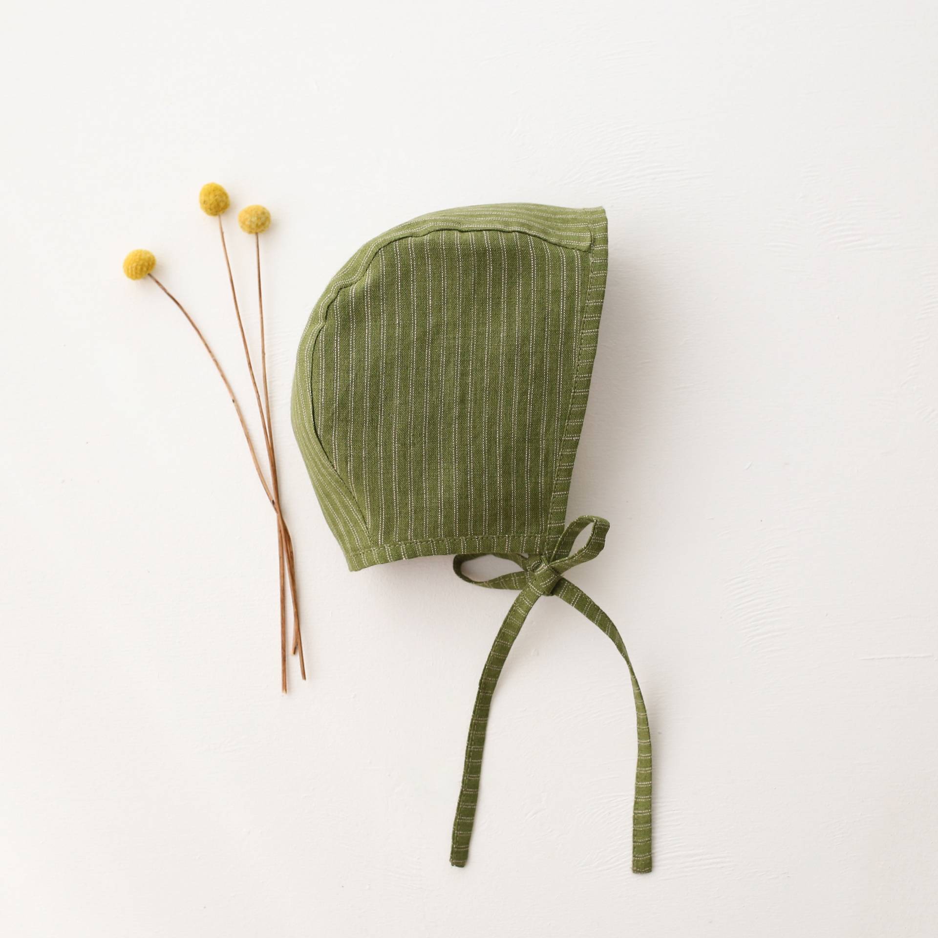 Baby Leinen Krempenmütze | Farbe Grasstripe von DannieandLilou