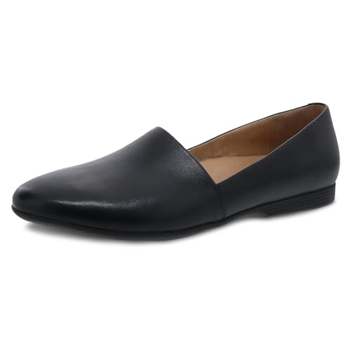 Dansko Larisa Slip-On Flats für Damen – bequeme flache Schuhe mit Fußgewölbeunterstützung – vielseitiges lässiges bis elegantes Schuhwerk – leichte Gummi-Außensohle, Schwarz, 7.5-8 Wide von Dansko