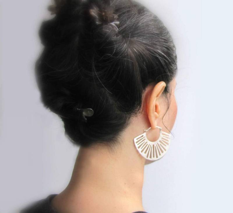 Große Silberohrringe Im Boho-stil von DaphneArtJewelry