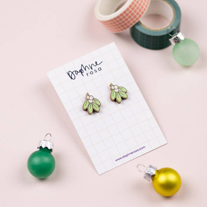 Hölzerne Weihnachtsmistel-Ohrringe Hölzerne Weihnachtsmistel-Ohrringe von DaphneRosa
