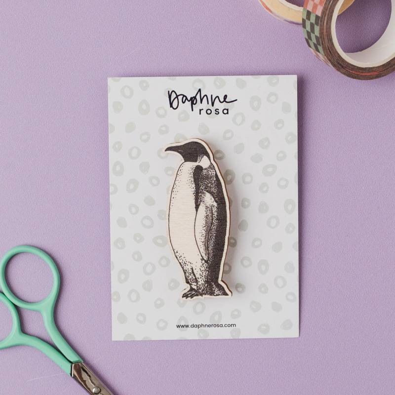 Pinguin Brosche Aus Holz Pinguin Brosche Aus Holz von DaphneRosa