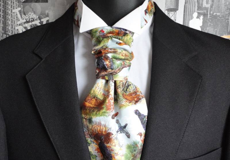 Scrunchy Pre Tied Hochzeit Krawatte, Scrunchie Ascot, Fasan Print von DapperJackUK