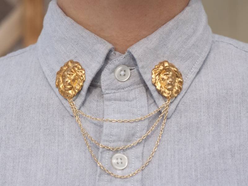 Gold Löwenkopf Kragen/Cardigan Clip Gold Löwenkopf Kragen/Cardigan Clip von DapperandSwag