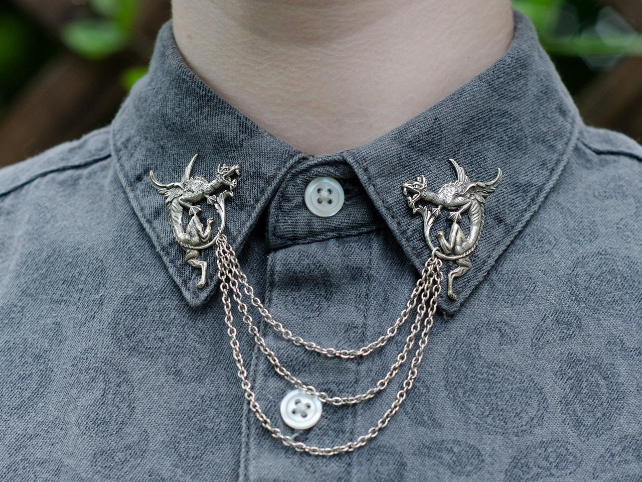 Silber Drachen Halsband Kette/ Cardigan Clip Silber Drachen Halsband Kette/ Cardigan Clip von DapperandSwag