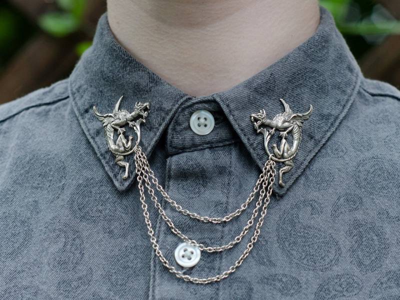 Silber Drachen Halsband Kette/ Cardigan Clip Silber Drachen Halsband Kette/ Cardigan Clip von DapperandSwag