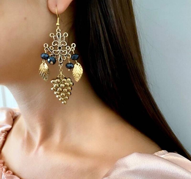 Trauben Ohrringe, Messingblätter Antike Statement Blattgold Jugendstil Traubenrebe Ohrringe von DareToDaret