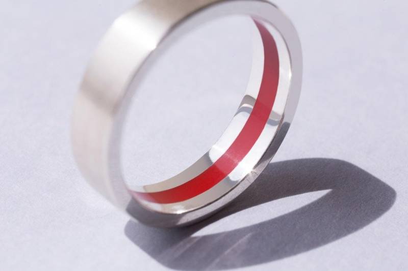 Roter Linienring Geheimer Ring Streifenring Mit Roter Linie Symbolring Eleganter Für Jeden Tag Basic Silberring Trauringe von DariJewellery