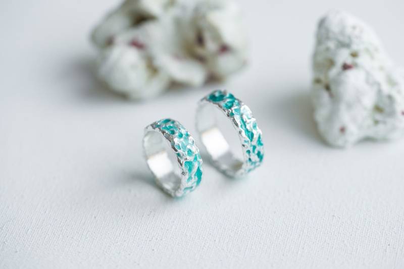 sterling Silber Paar Ringe Grüne Emaille Wasser Ripple Eheringe von DariJewellery