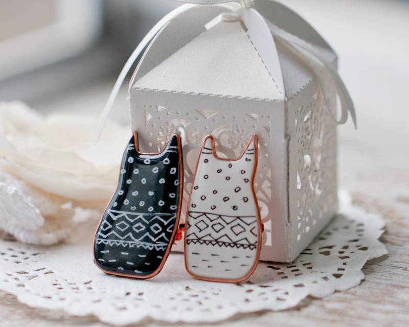 Broschen-Paar - Zwei Katzen von Dariami