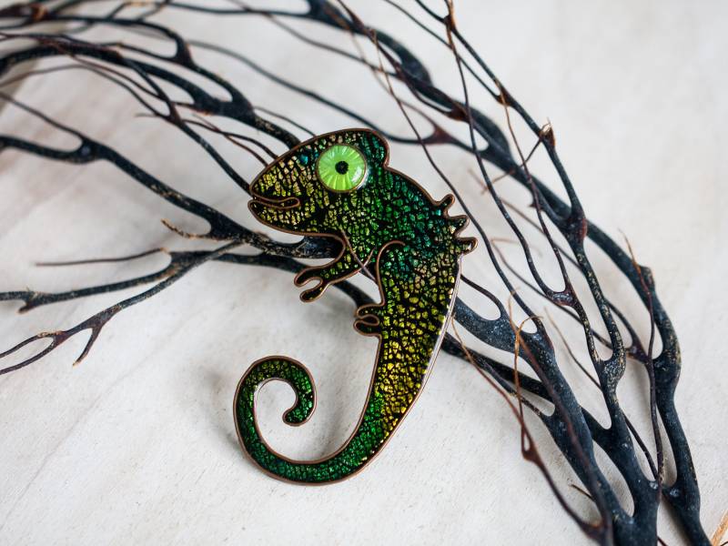 Tier Schmuck - Smaragd Grün Chamäleon Brosche von Dariami