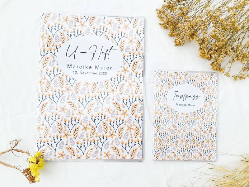 Set U-Heft Und Impfpass Hülle Personalisiert "Blumen Gelb" von DarjaDDesign