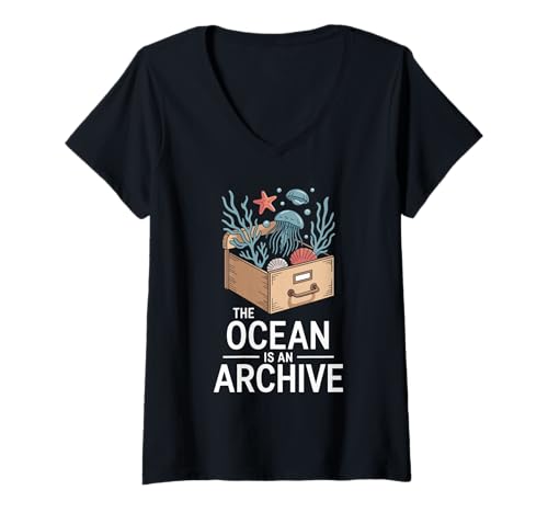Damen Ocean Academia Coastal Scholar Meereswissenschaft Nerd Vintage T-Shirt mit V-Ausschnitt Damen Ocean Academia Coastal Scholar Meereswissenschaft Nerd Vintage T-Shirt mit V-Ausschnitt von Dark Academia Ocean Lore Moody Sea Vibes Marine